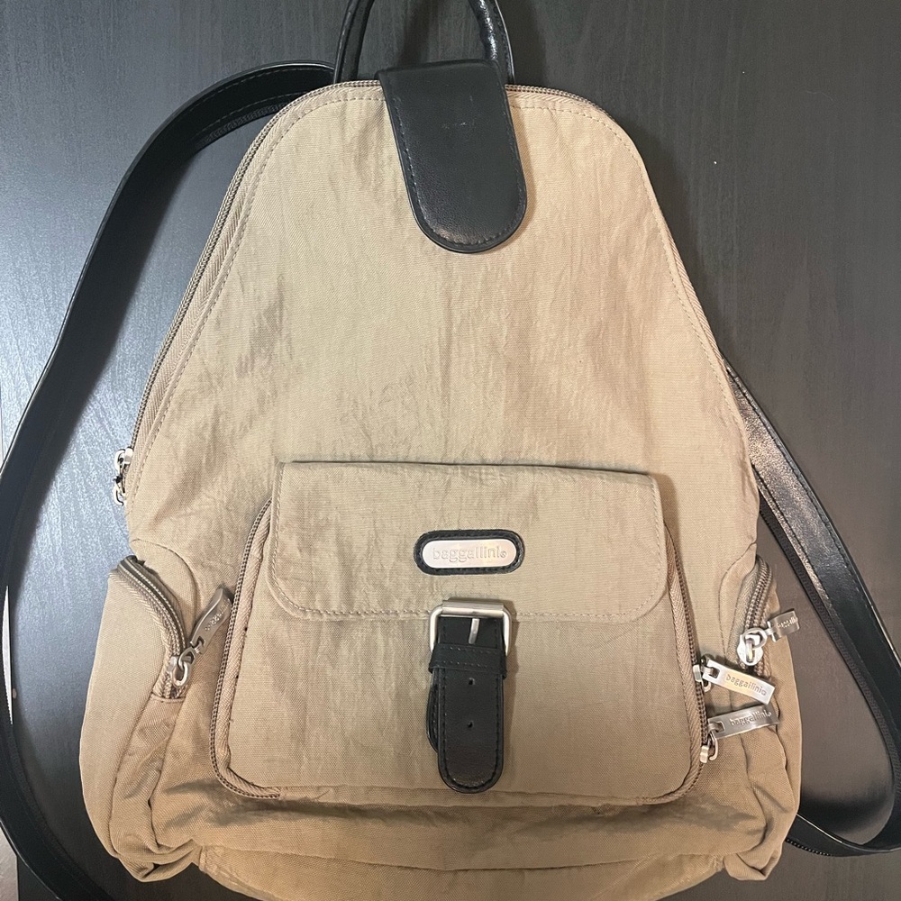 Baggallini Convertible Backpack Nylon Khaki Green Black